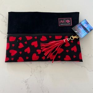 NWT Makeup Junkie Small Size